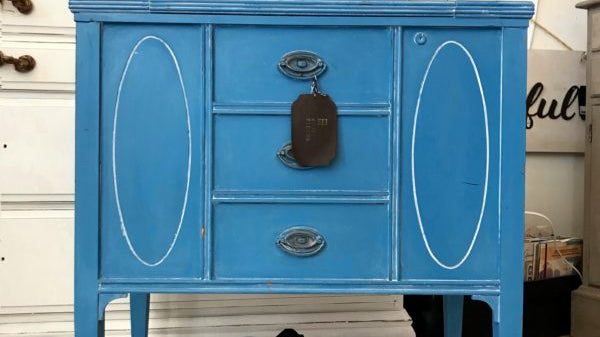 BLUE BEAUTY BAR