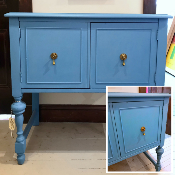 PETITE BLUE SERVER