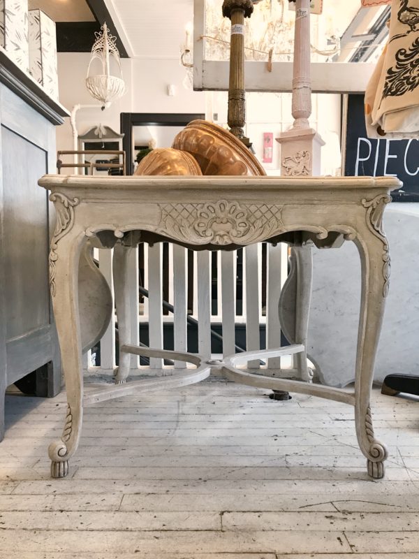FRENCH COUNTRY TABLE