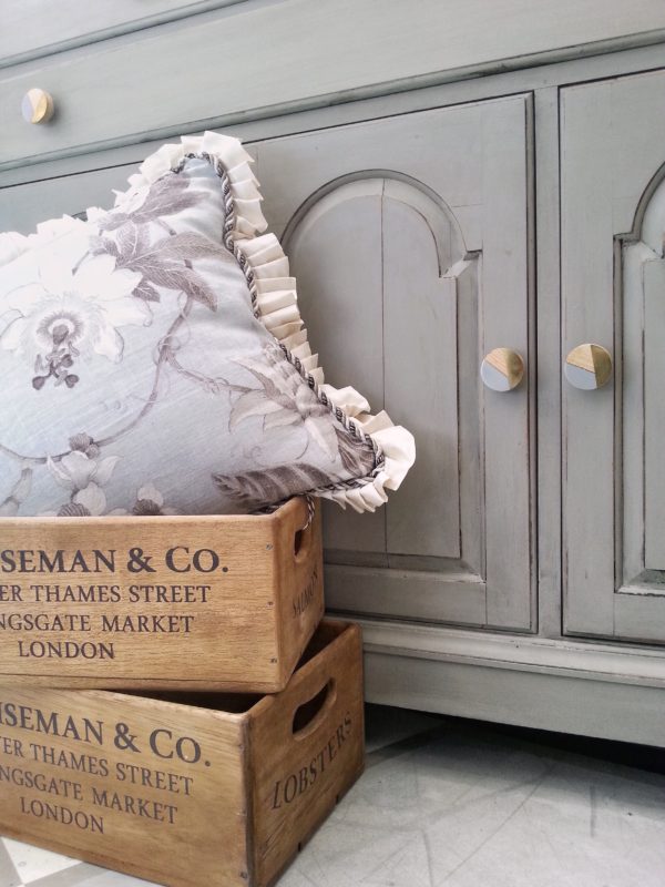 MISS MUSTARD SEED’S MILK PAINT HUTCH