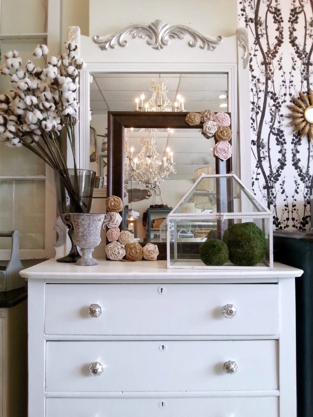 WHITE DRESSER WITH VANITY MIRROR