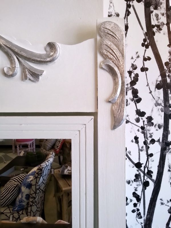 WHITE DRESSER WITH VANITY MIRROR