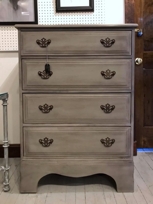 TEMPLETON DRESSER