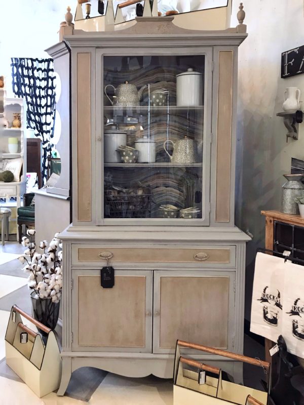 FRENCH GREY HUTCH